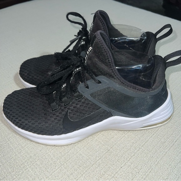 Nike Women's Air Max Bella TR 2 Training Shoes AQ7492-002 Black White Size 8 US - Picture 5 of 10